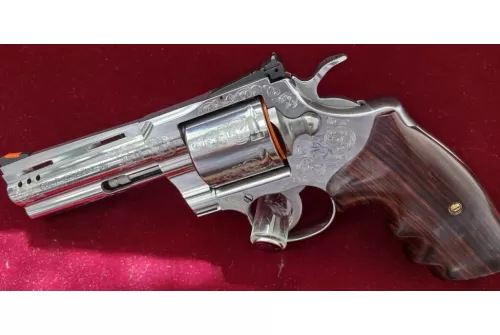 Colt Custom Shop Grizzly .357 Mag, 4.25" Barrel, 6 rnd - Engraved Stainless [MPN:CSGRIZZLYSP4RTS]