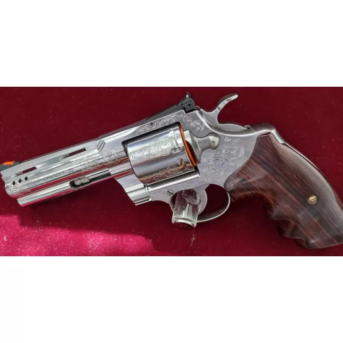 Colt Custom Shop Grizzly .357 Mag, 4.25" Barrel, 6 rnd - Engraved Stainless [MPN:CSGRIZZLYSP4RTS]