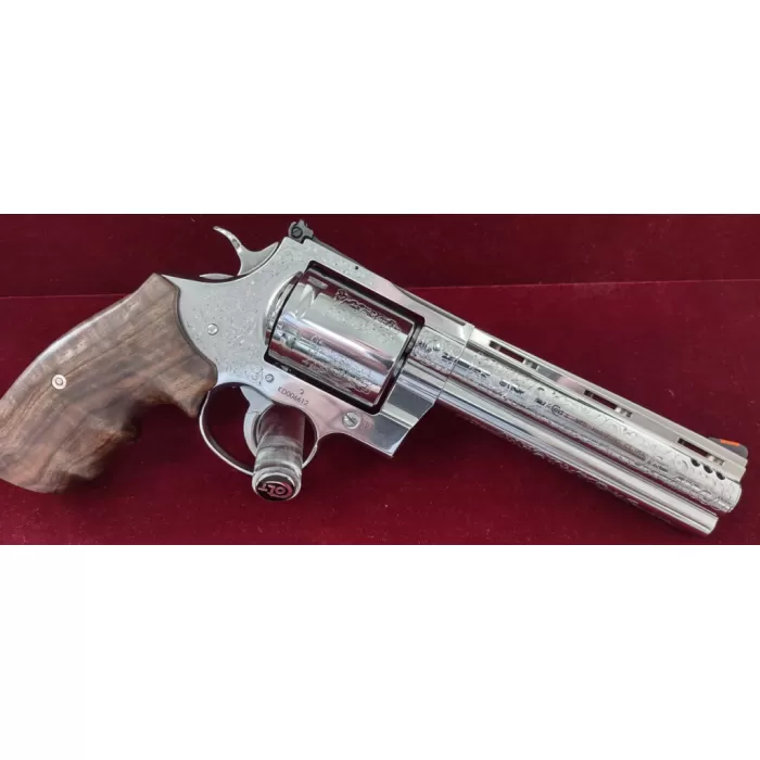 Colt KODIAK .44 MAG, 6" Barrel, CUSTOM SHOP ENGRAVED, 6 rnd - Stainless [MPN:CSKODIAKSP6RTS]