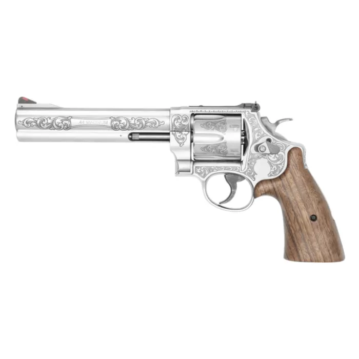 SMITH & WESSON 629 ENGRAVED WITH WALNUT GRIPS